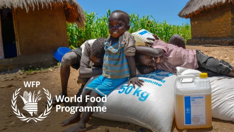 এবার জরুরি খাদ্য সহায়তাও বন্ধ করছে যুক্তরাষ্ট্র